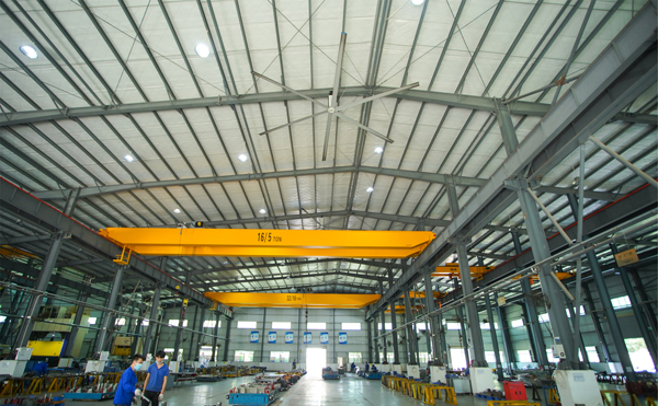 仓库惠东大型吊扇如何轻松解决高温闷热问题？的图片